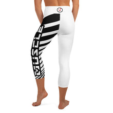 Load image into Gallery viewer, Drag Muscle Up Yoga Capri Leggings